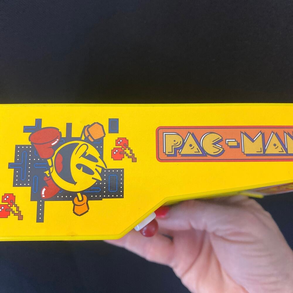 Basic Fun Pac-Man Mini Arcade Game Handheld Retro Console Yellow 09521 - Picture 4 of 7